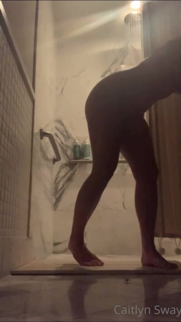 Caitlyn Sway Showering Thothub