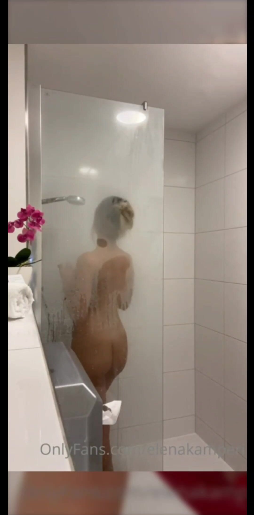 Elena Kamperi shower