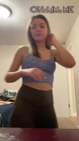 Drunk girls showing tits on periscope