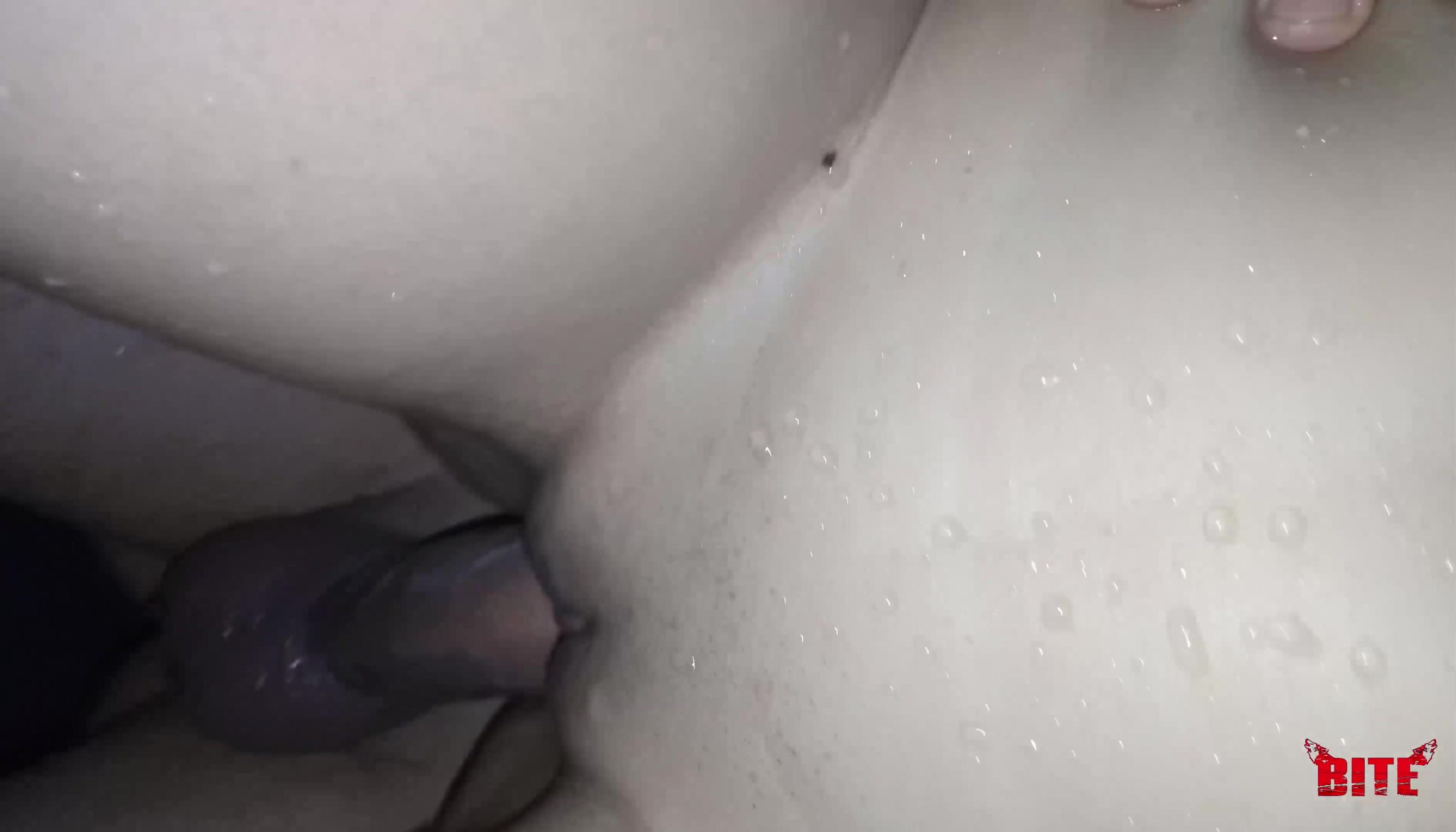 ZiaxBite Shower Sex