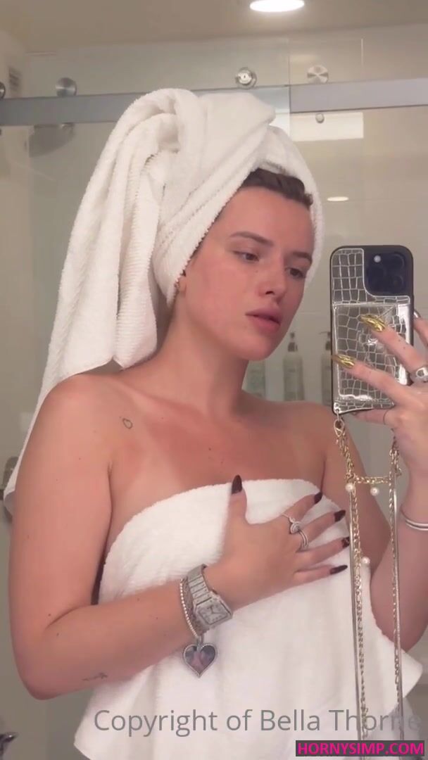 Bella Thorne After Shower DM