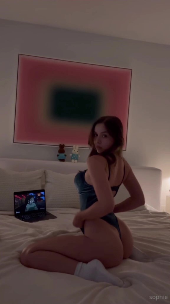 Sophie Mudd naked and play boobs